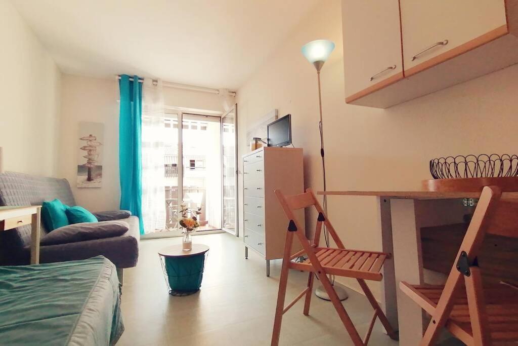 Agreable Studio Avec Terrasse A150M De La Plage Lägenhet Saint-Georges-de-Didonne Exteriör bild