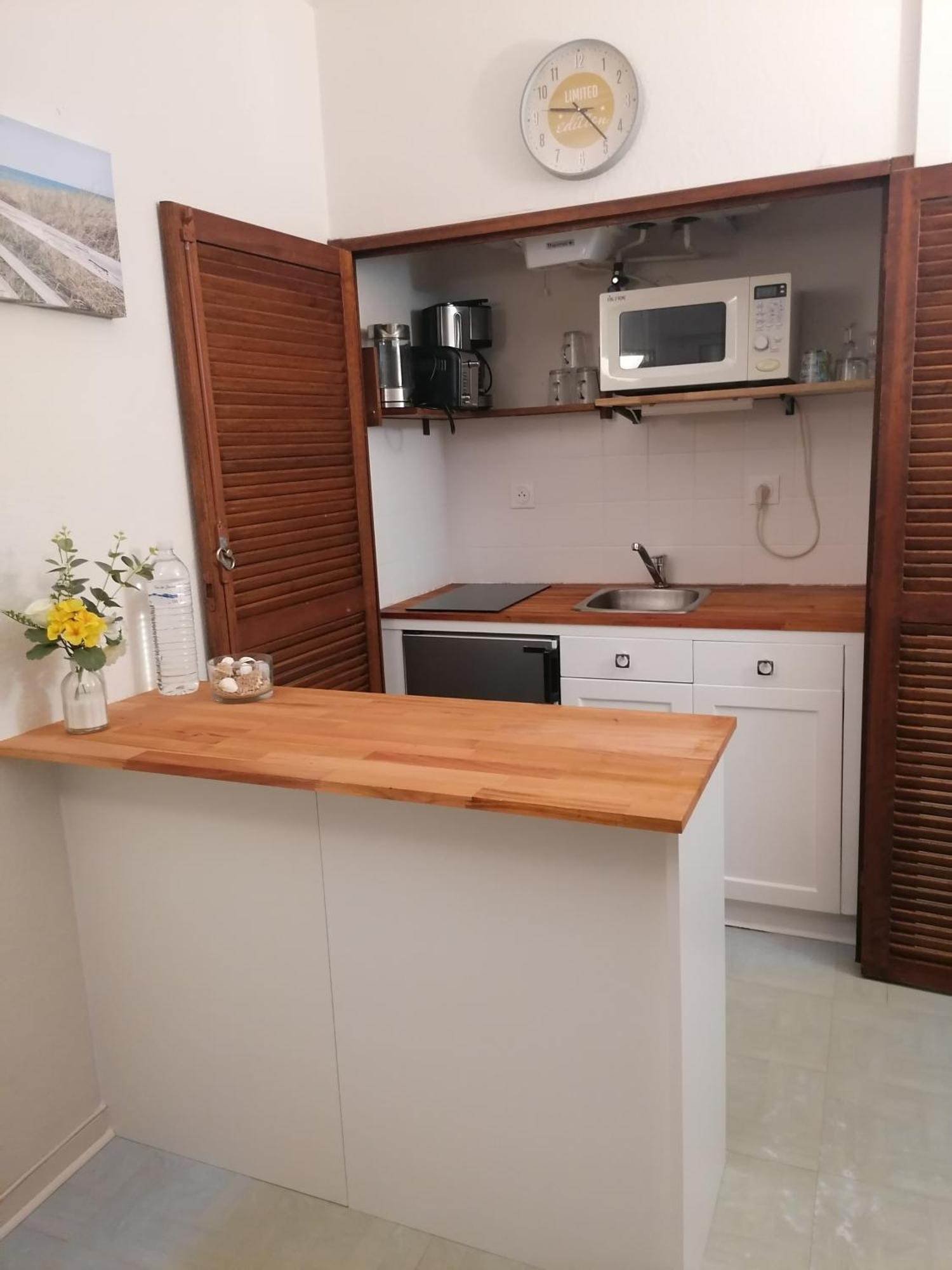 Agreable Studio Avec Terrasse A150M De La Plage Lägenhet Saint-Georges-de-Didonne Exteriör bild
